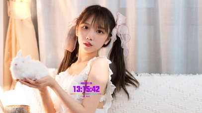 喜欢兔子的双马尾表妹