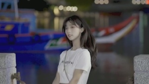 清纯小姐姐转身