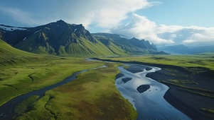 高山河流