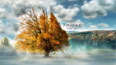 迷雾清晨的山景