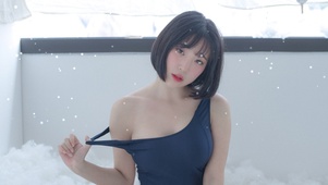 清纯性感美女
