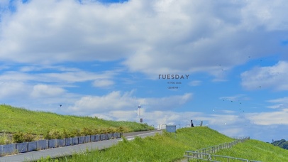 治愈唯美蓝天白云草原公路