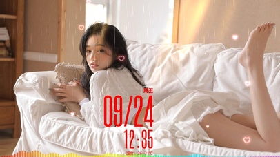 沙发上好看的小姐姐