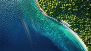 优美曲线海岸线