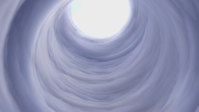 云海穿行时光隧道