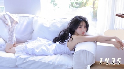 夏日清凉阳光女孩