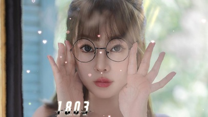 4K微胖性感美女