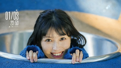 爱笑的短发女孩