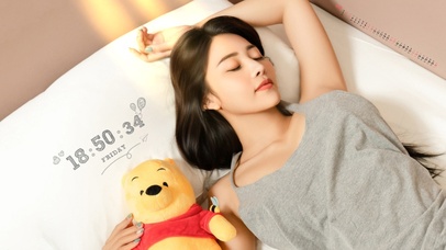 纯欲吊带美少女