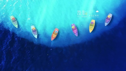  清新阳光海面小船