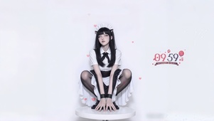 白眼女仆