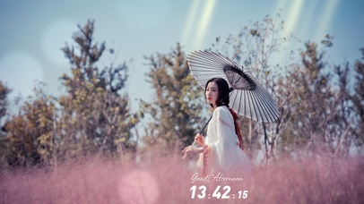 阳光下撑伞美少女