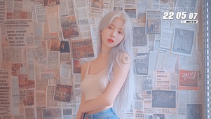 海报少女
