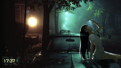 静谧夜晚下的小姐姐