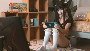 清纯游戏宅女