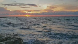 海上日出，咱也不知道为啥吞画质