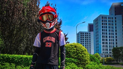 阳光的机车男孩