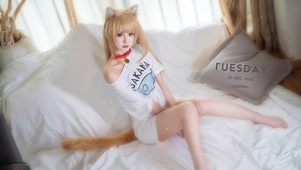 清纯性感猫女