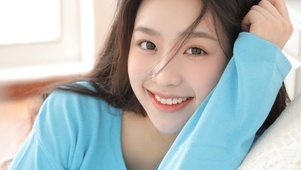 爱笑的女孩