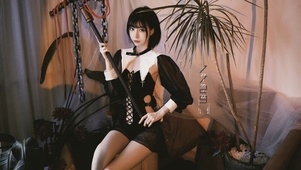 4K性感长腿修女