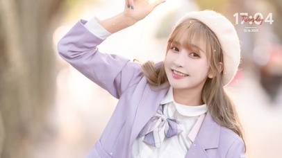 阳光户外小姐姐