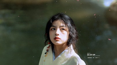 樱花树下的清纯女孩