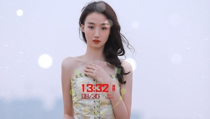 裹胸香肩美女