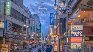 繁华街道的夜景
