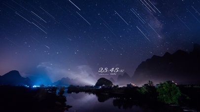 4k 山与水上的流星雨