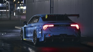 雨夜超跑