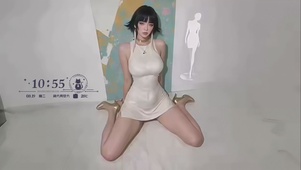 冷艳美女