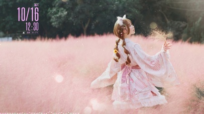 花海中的cos小姐姐