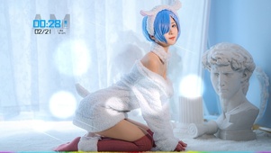 性感短发长腿美女