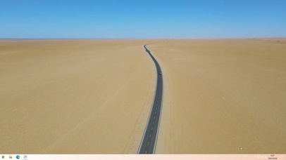 唯美沙漠公路汽车行驶