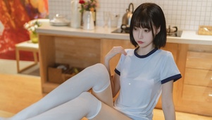 居家可爱女生