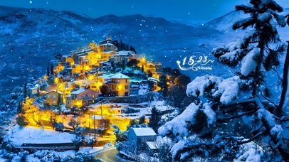  冬季安静的夜晚小镇