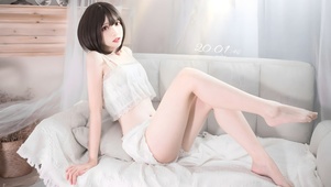 清纯长腿美女