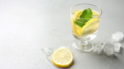 冰块柠檬薄荷