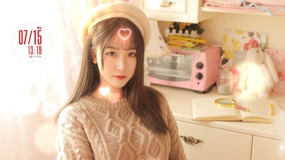 夏日居家清纯美女