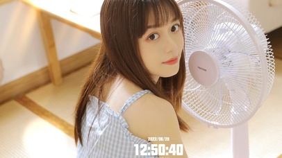 居家清纯可爱美女