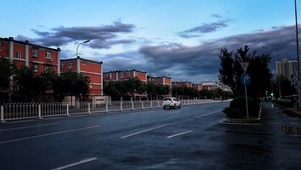 雨后街道