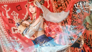 原神妮露cos红