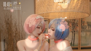 2个短发女闺蜜