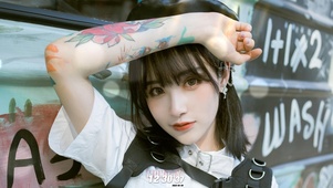 4K性感冷酷美女
