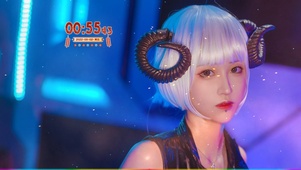 清纯短发美女