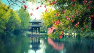 唯美花朵湖边亭