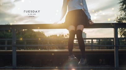 夕阳下的美少女