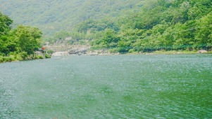 湖光水色
