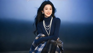 夜幕下美女