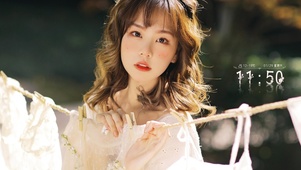 清纯红唇美女